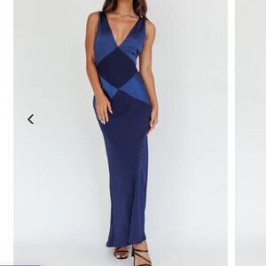 Selfie Leslie Soul Fire V-Neck Maxi Dress - NWT, Size Large